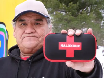 Naloxone-3-column-image.png